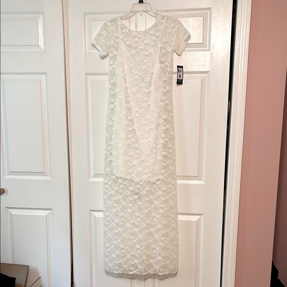 Elegant White Lace Dress